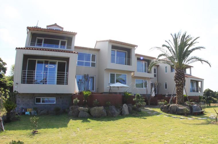 Jeju Lake Pension Exterior photo