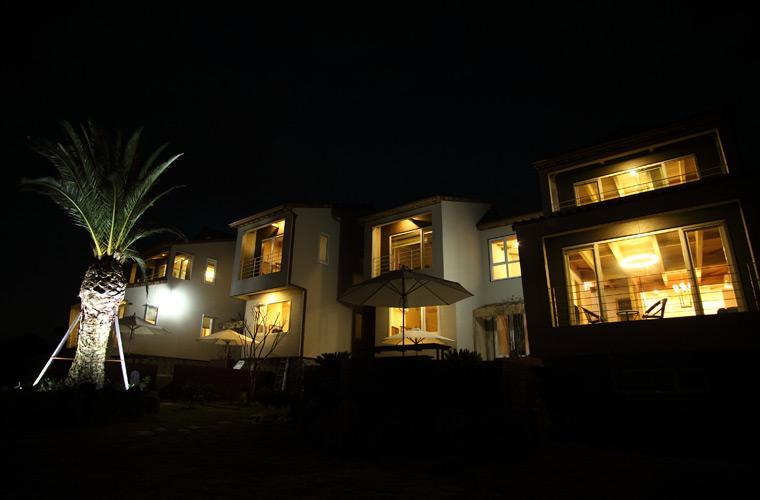 Jeju Lake Pension Exterior photo